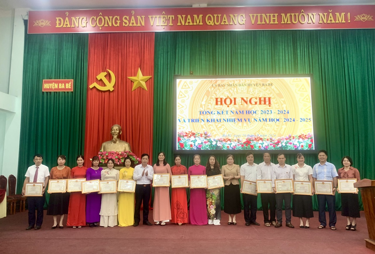 Ba Bể tổng kết năm học 2023 - 2024 triển khai nhiệm vụ năm học 2024 - 2025